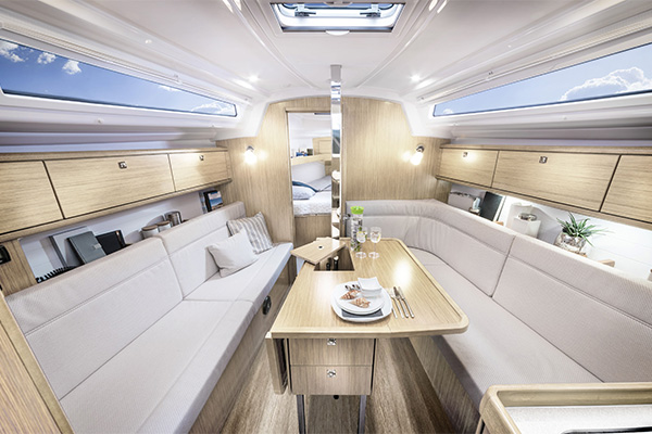 Signature Cruiser 34 Saloon