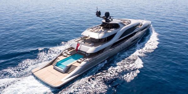 55m Super Yacht Pool
