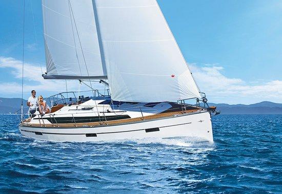 Bavaria Cruiser 37