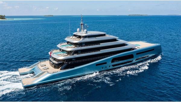 Catamaran Mega Yacht 120m