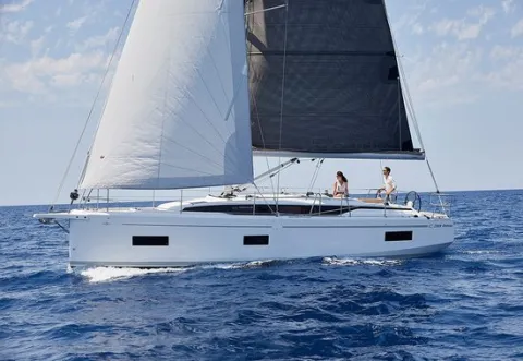 Bavaria C38 Bavaria C38