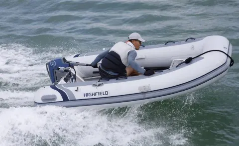 Momentum M10 electric outboard