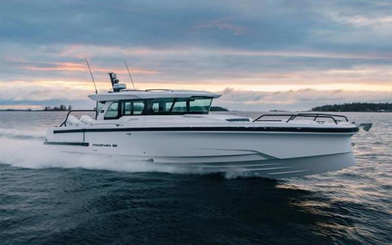 Axopar 38 XC Cross Cabin