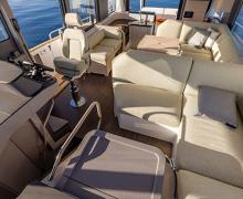 Nimbus 495 Flybridge Saloon